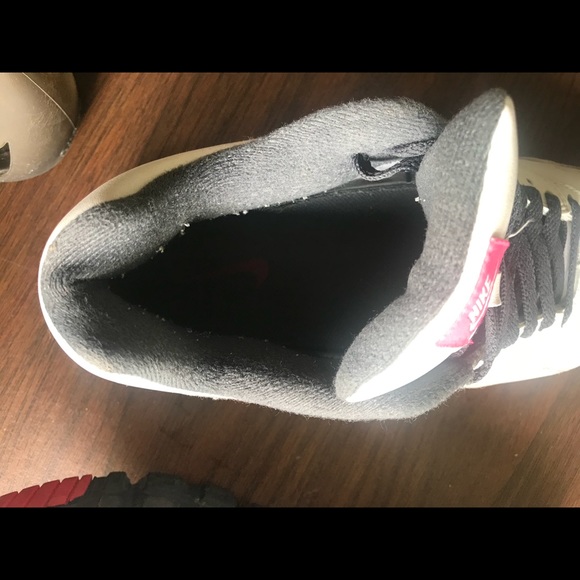 Shoes - Picture 4 of 6